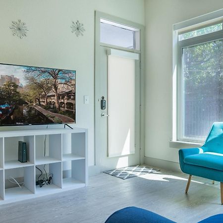 Beautiful Riverwalk Apt With Full Amenities, King Bed & Free Parking San Antonio Eksteriør billede