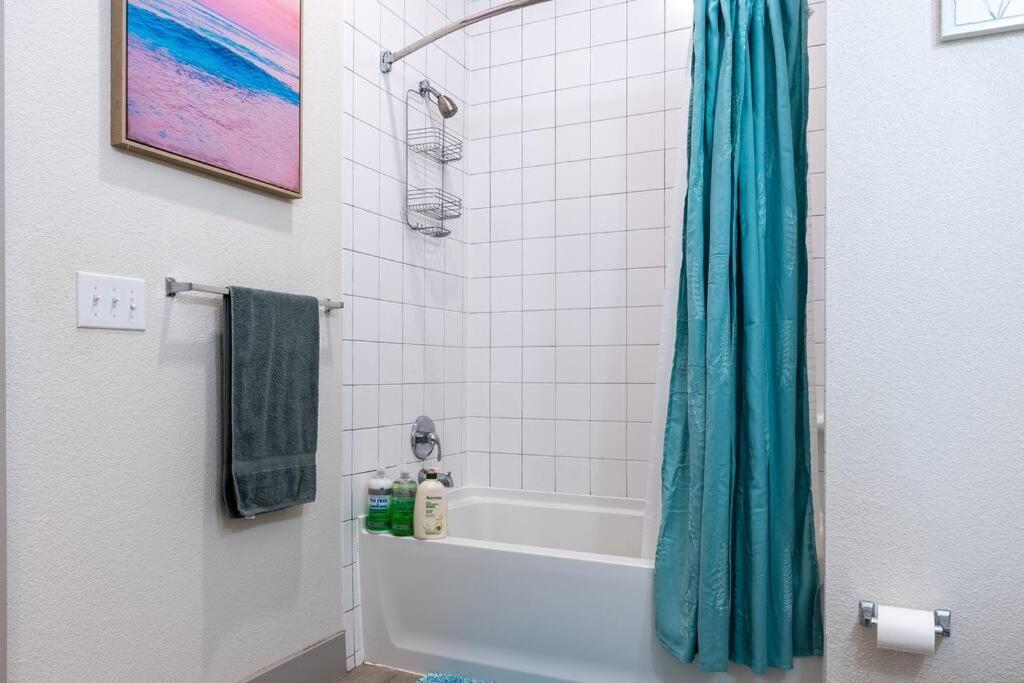 Beautiful Riverwalk Apt With Full Amenities, King Bed & Free Parking San Antonio Eksteriør billede