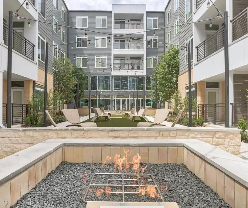 Beautiful Riverwalk Apt With Full Amenities, King Bed & Free Parking San Antonio Eksteriør billede